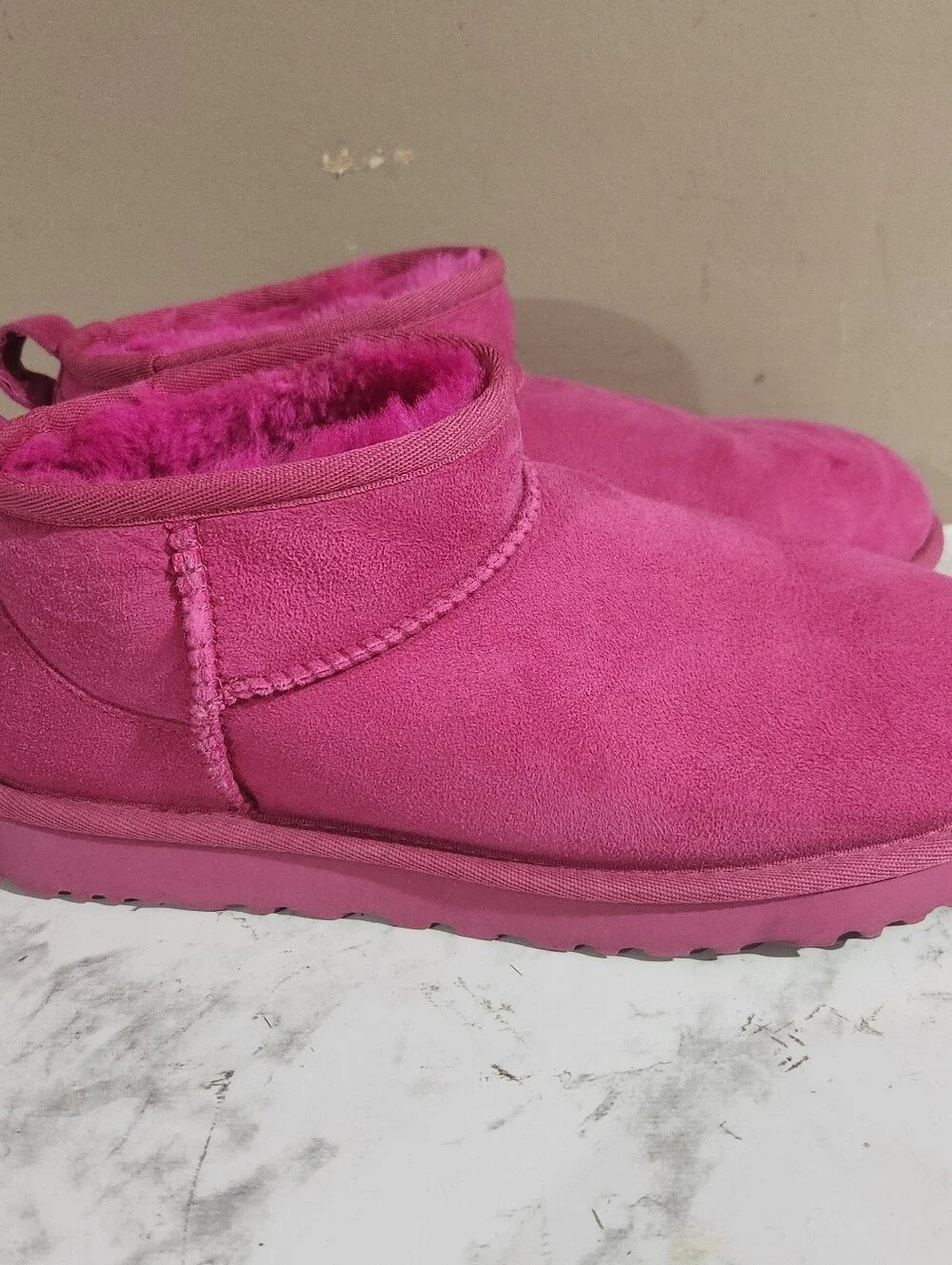 Ugg Classic ultra mini women boots Suede rock rose sz 9